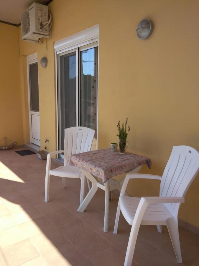 Garden View Appartment Kalavarda Exterior photo